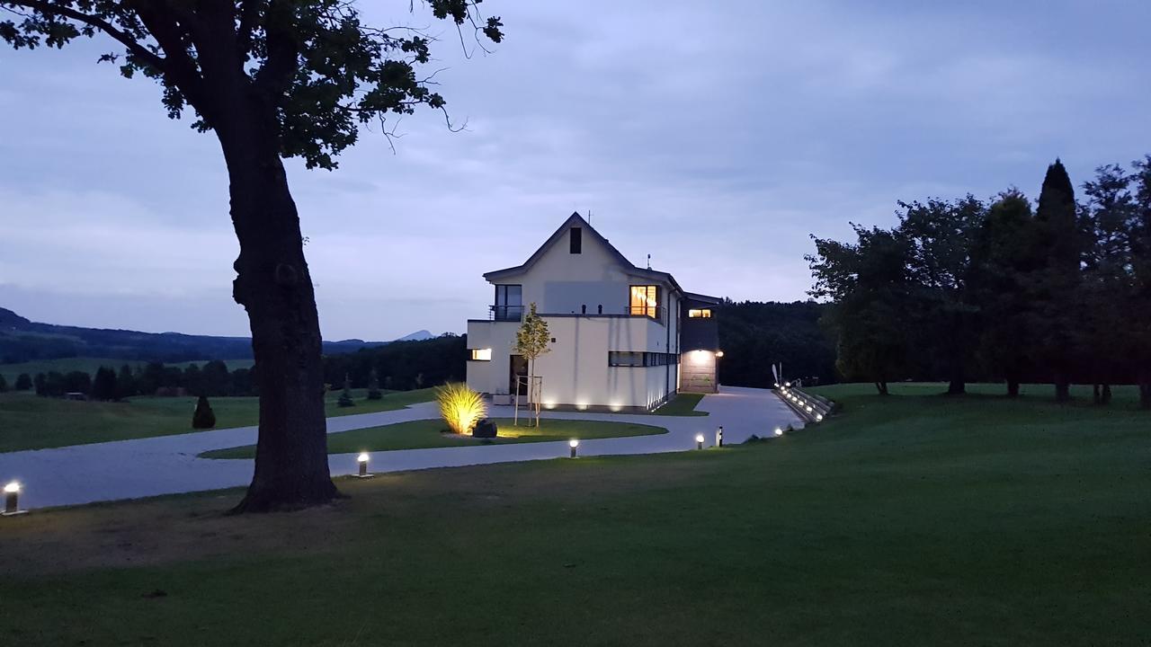 Golf Resort Ceska Lipa Novy Bor Bagian luar foto
